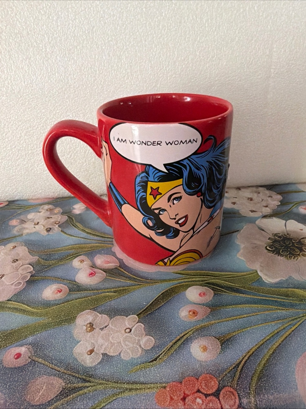 DC Comics "I Am Wonder Woman" 14oz Coffee/Tea Mug, Cup New WOB Never Used